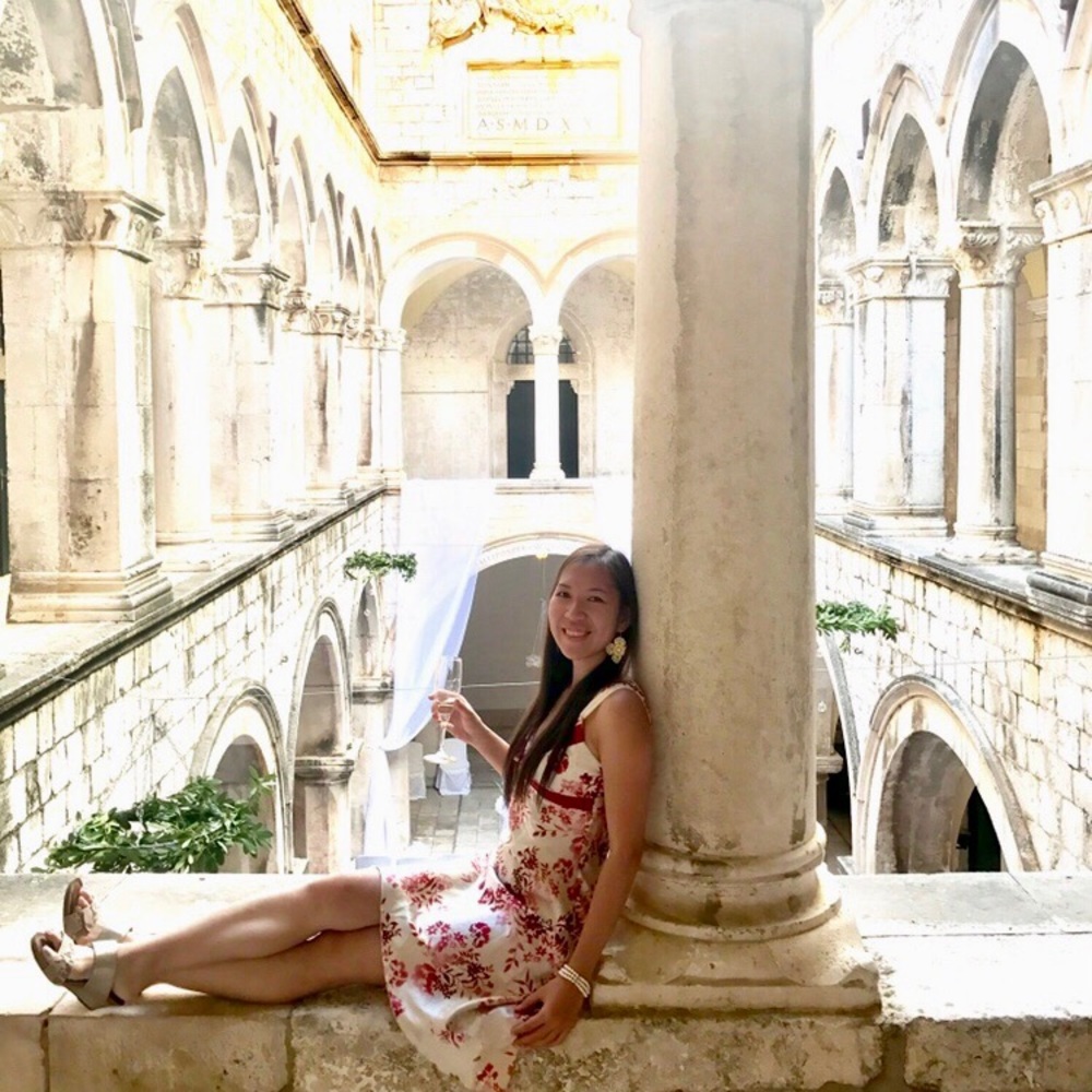 Meet your Posher, Helen